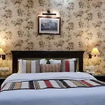 Hotel Diplomat Residency