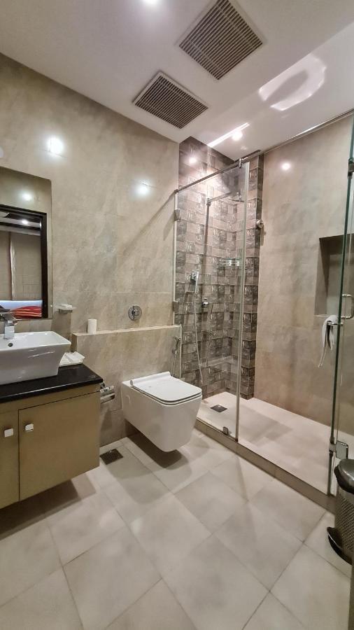 Hotel Diplomat Residency