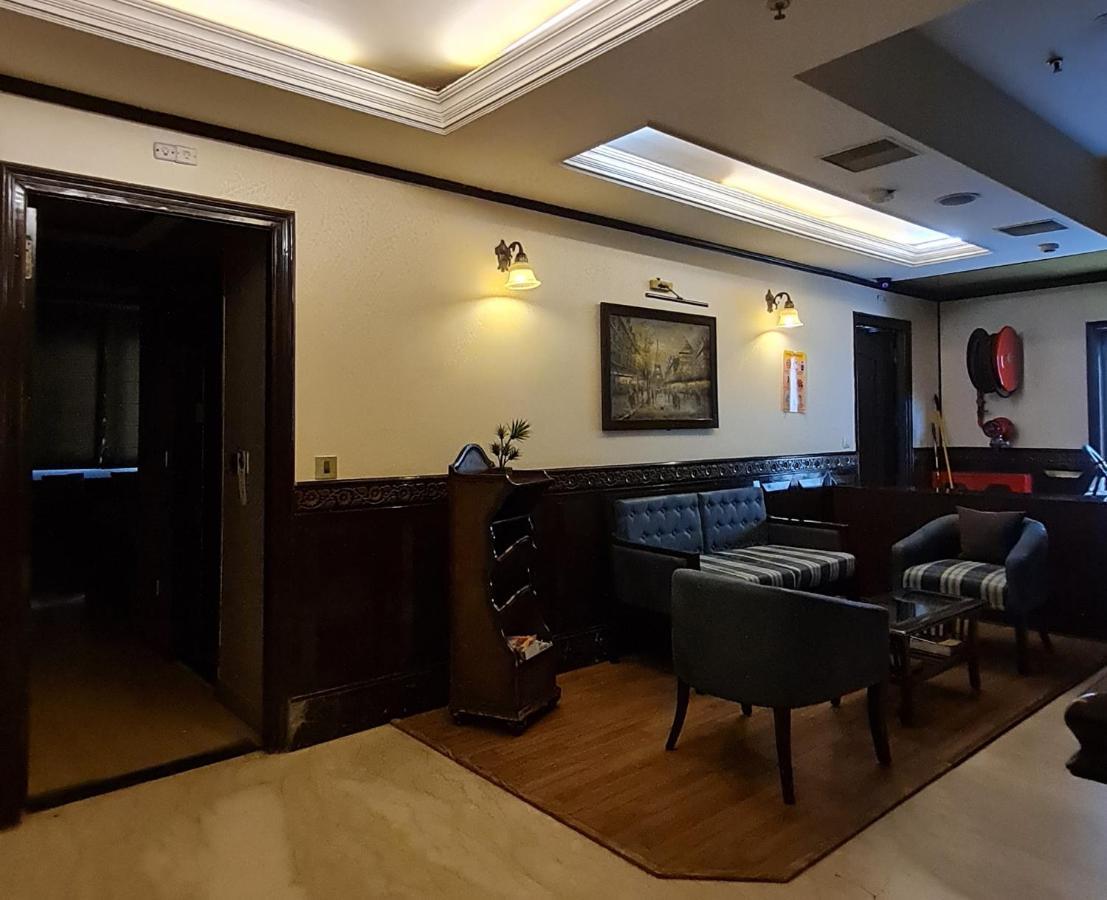 Hotel Diplomat Residency