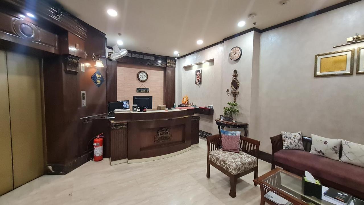 Diplomat Residency