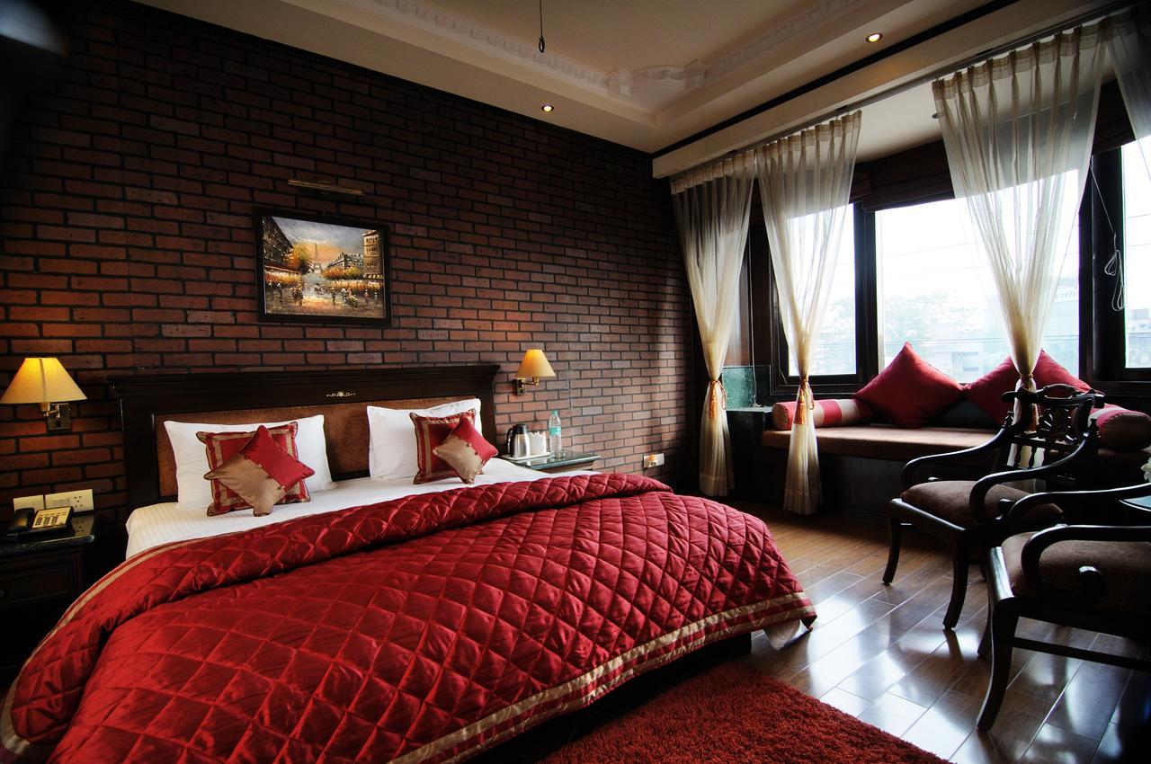 Diplomat Residency Hotel 3*
